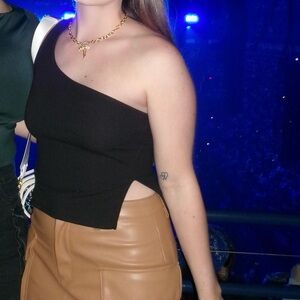 Black One-Shoulder Top